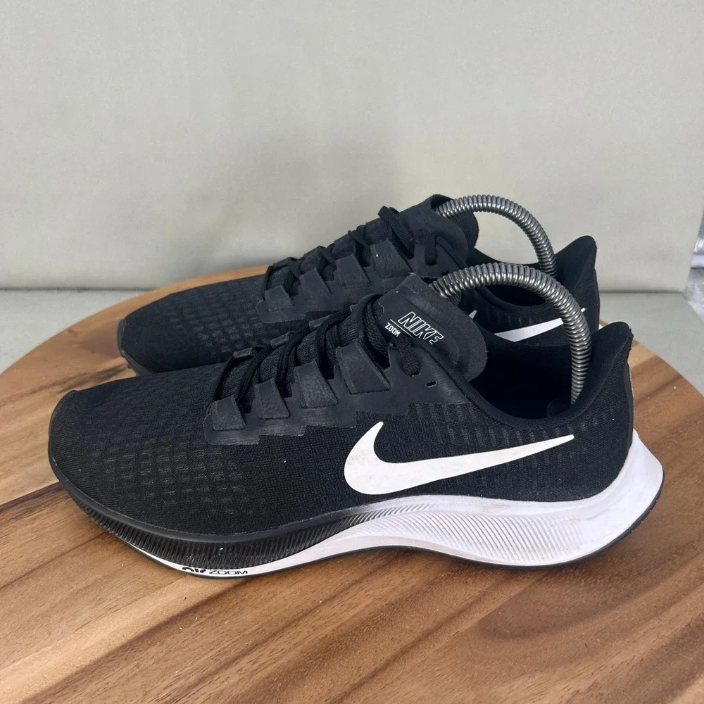 Nike Air Zoom Pegasus 37 Mens Black White Running Shoes BQ9647-002 Size 9.5